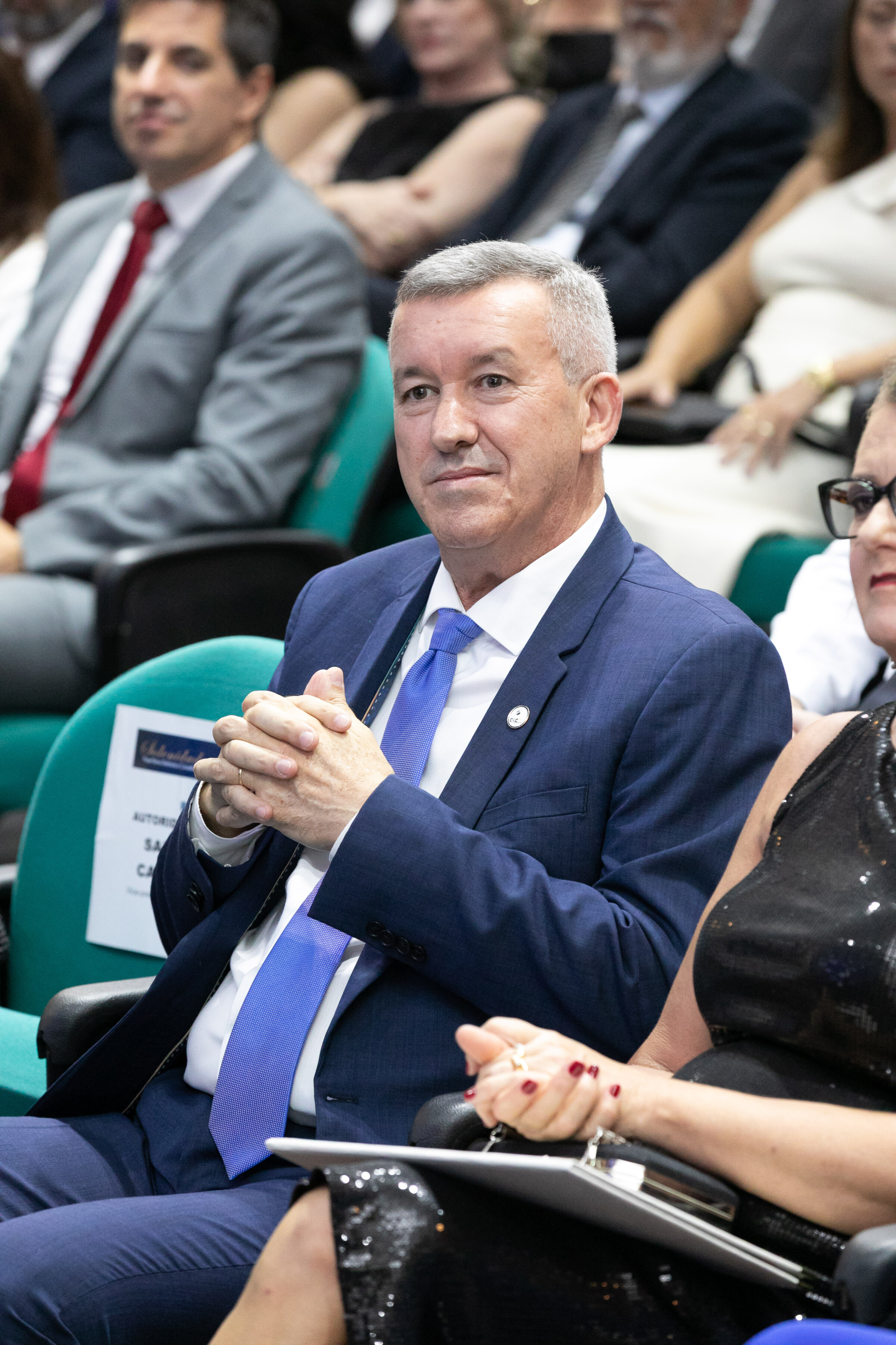 GUTO5554.jpg