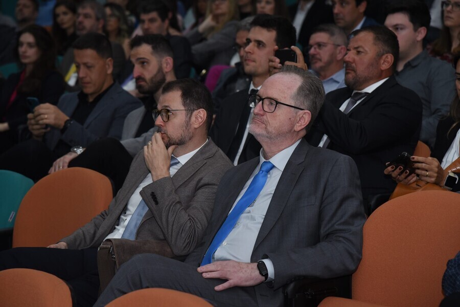 maior_UCqiTOvu8ODebpX8X8TZXfvw-X-iTLhe.jpg